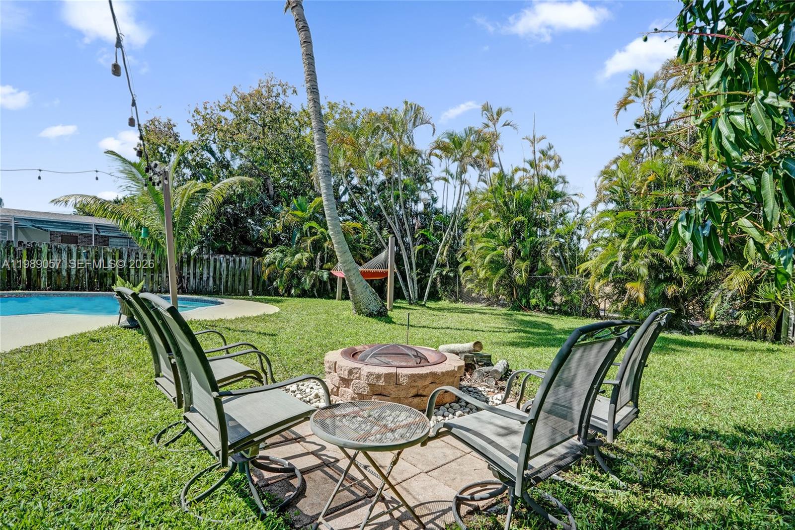 PASADENA LAKES WEST - Residential