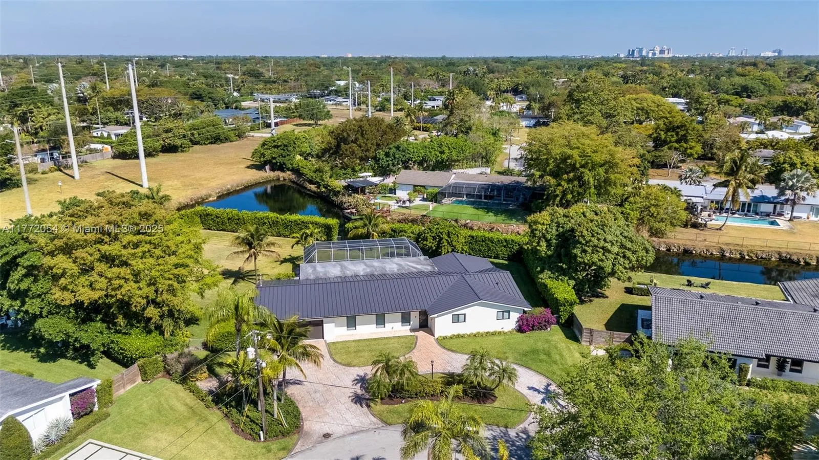 Palmetto Bay, Florida 33158, United States, 4 Bedrooms Bedrooms, ,3 BathroomsBathrooms,Residential,Active,97668