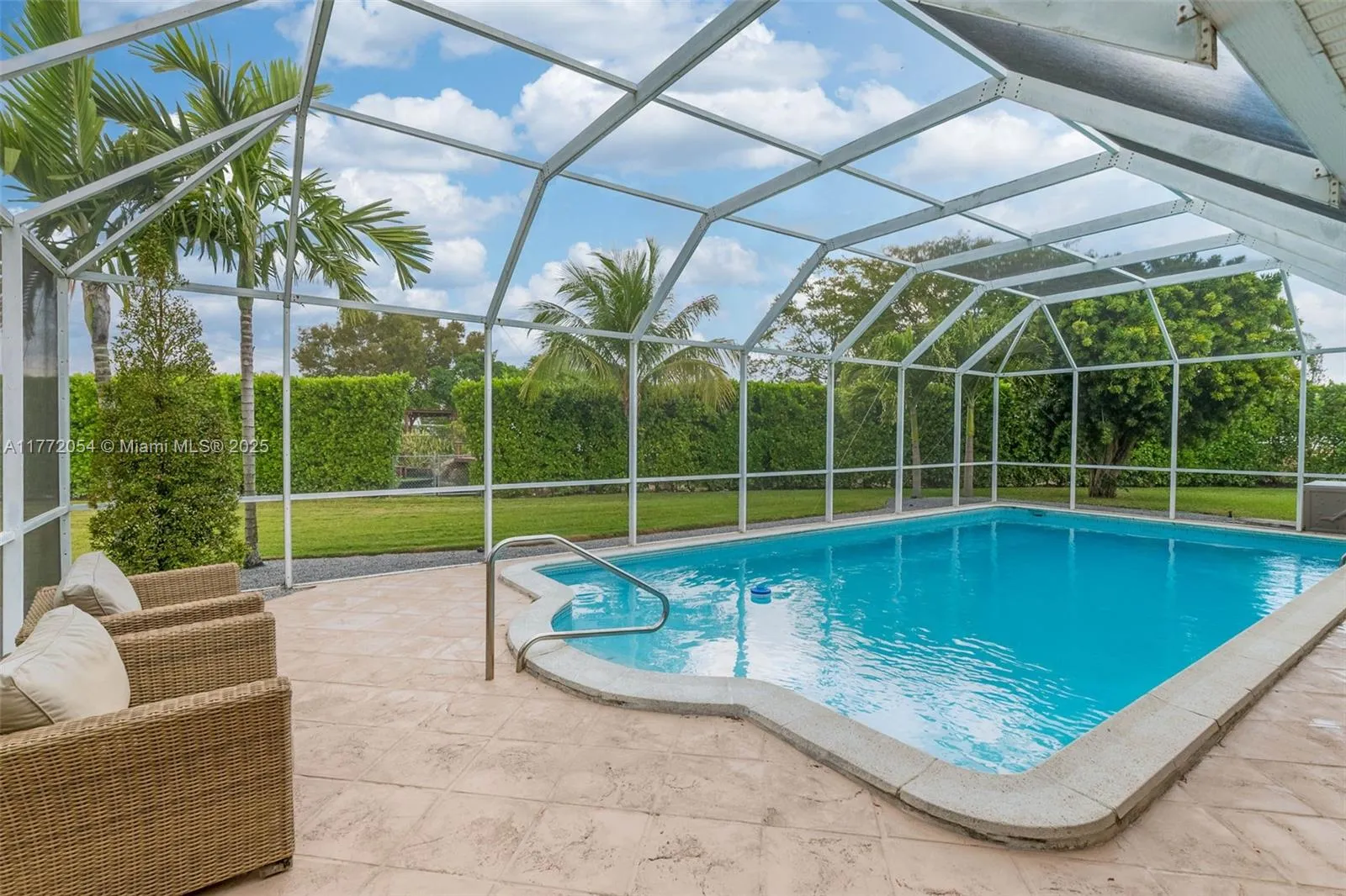 Palmetto Bay, Florida 33158, United States, 4 Bedrooms Bedrooms, ,3 BathroomsBathrooms,Residential,Active,97668