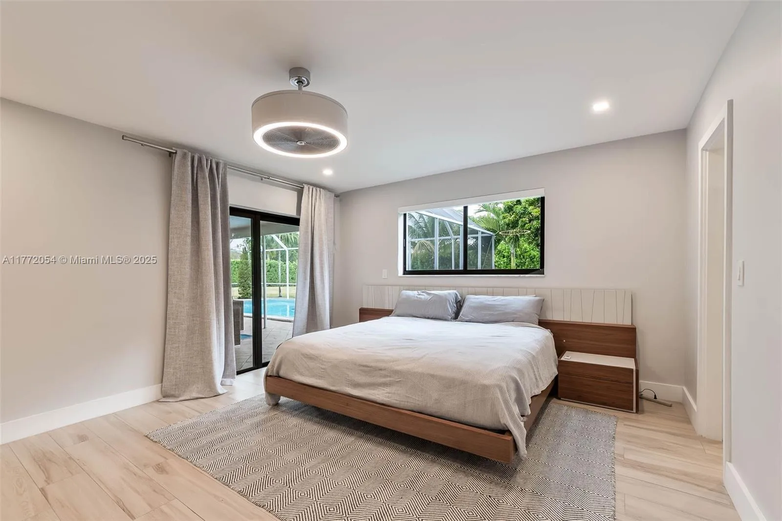 Palmetto Bay, Florida 33158, United States, 4 Bedrooms Bedrooms, ,3 BathroomsBathrooms,Residential,Active,97668