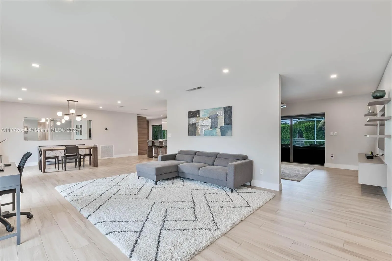 Palmetto Bay, Florida 33158, United States, 4 Bedrooms Bedrooms, ,3 BathroomsBathrooms,Residential,Active,97668