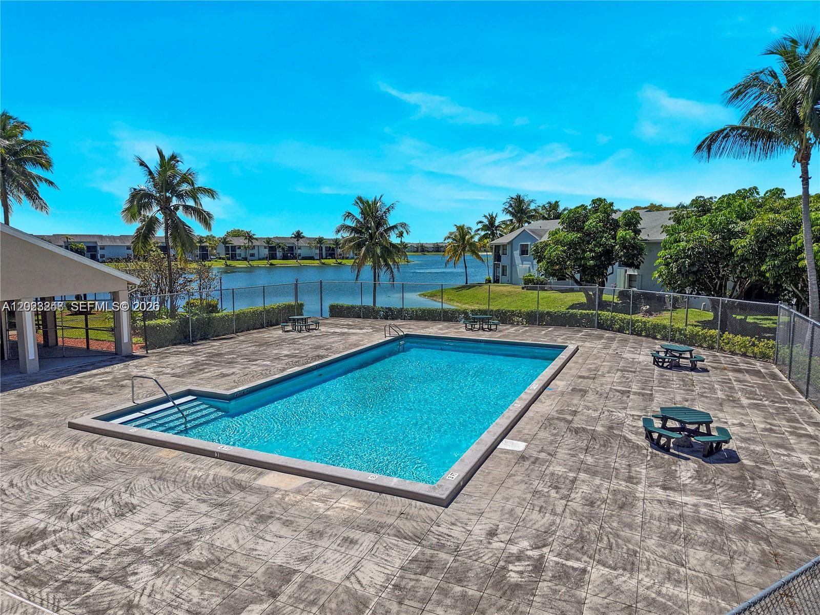 LAKESHORE CONDO 11 - Residential Lease