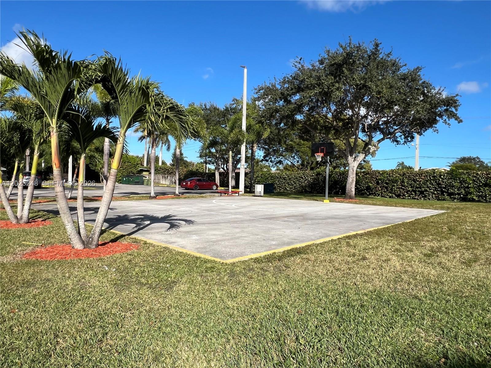 LAKESHORE CONDO 11 - Residential Lease