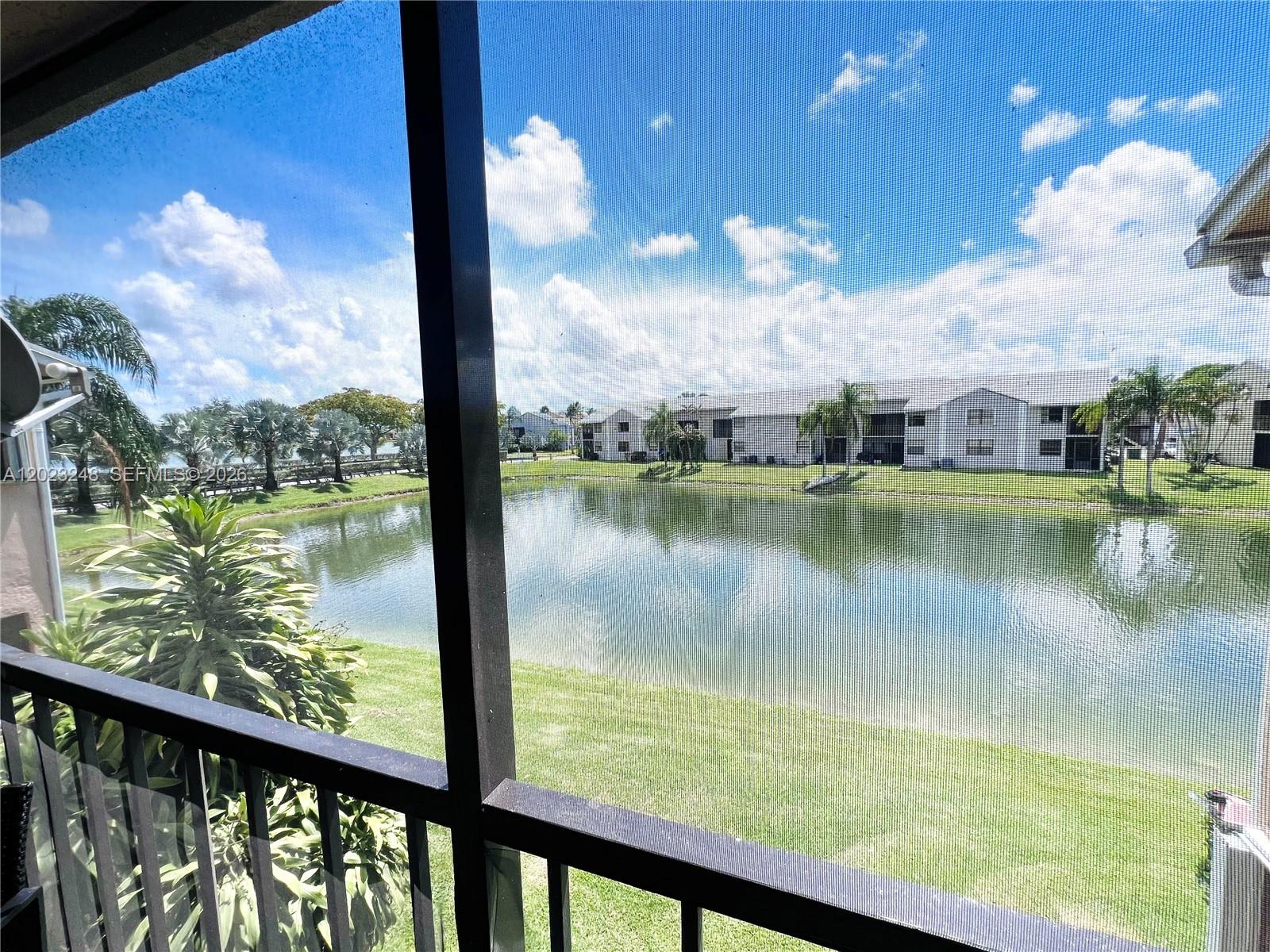 LAKESHORE CONDO 11 - Residential Lease