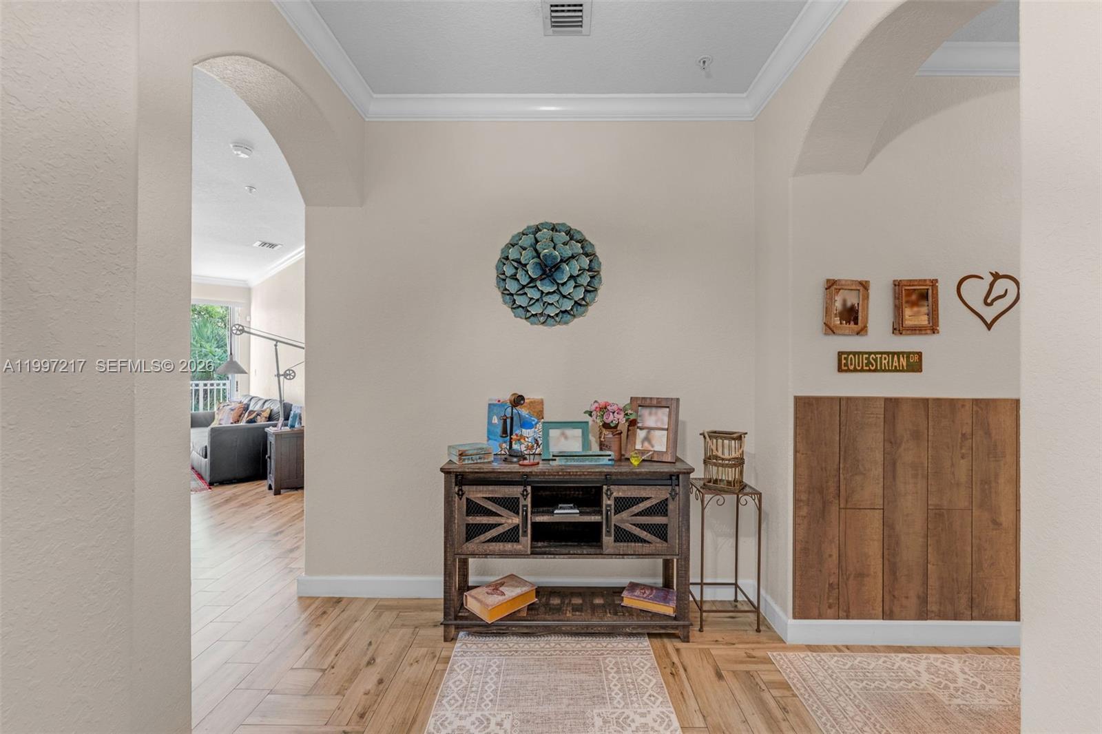 FONTAINEBLEAU LAKES COURT - Residential