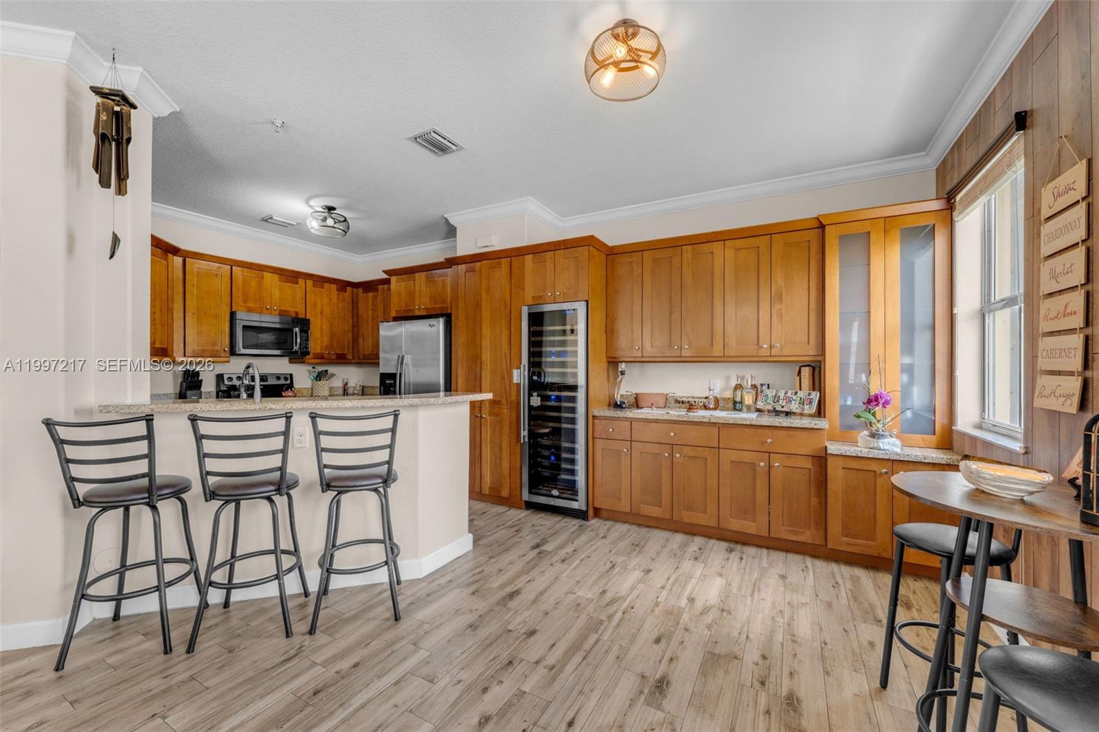 FONTAINEBLEAU LAKES COURT - Residential