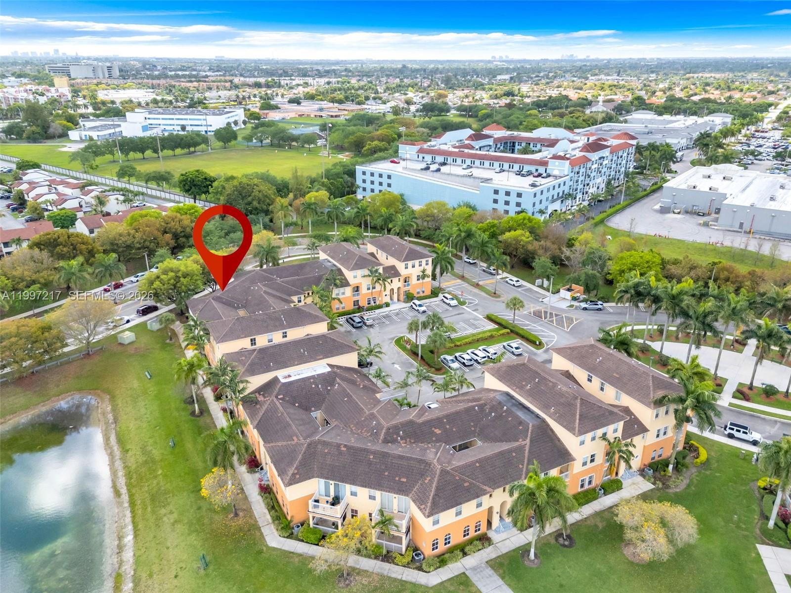 FONTAINEBLEAU LAKES COURT - Residential