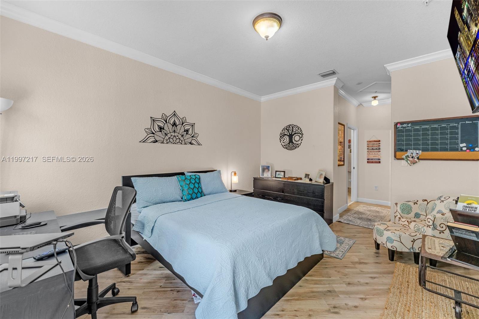 FONTAINEBLEAU LAKES COURT - Residential