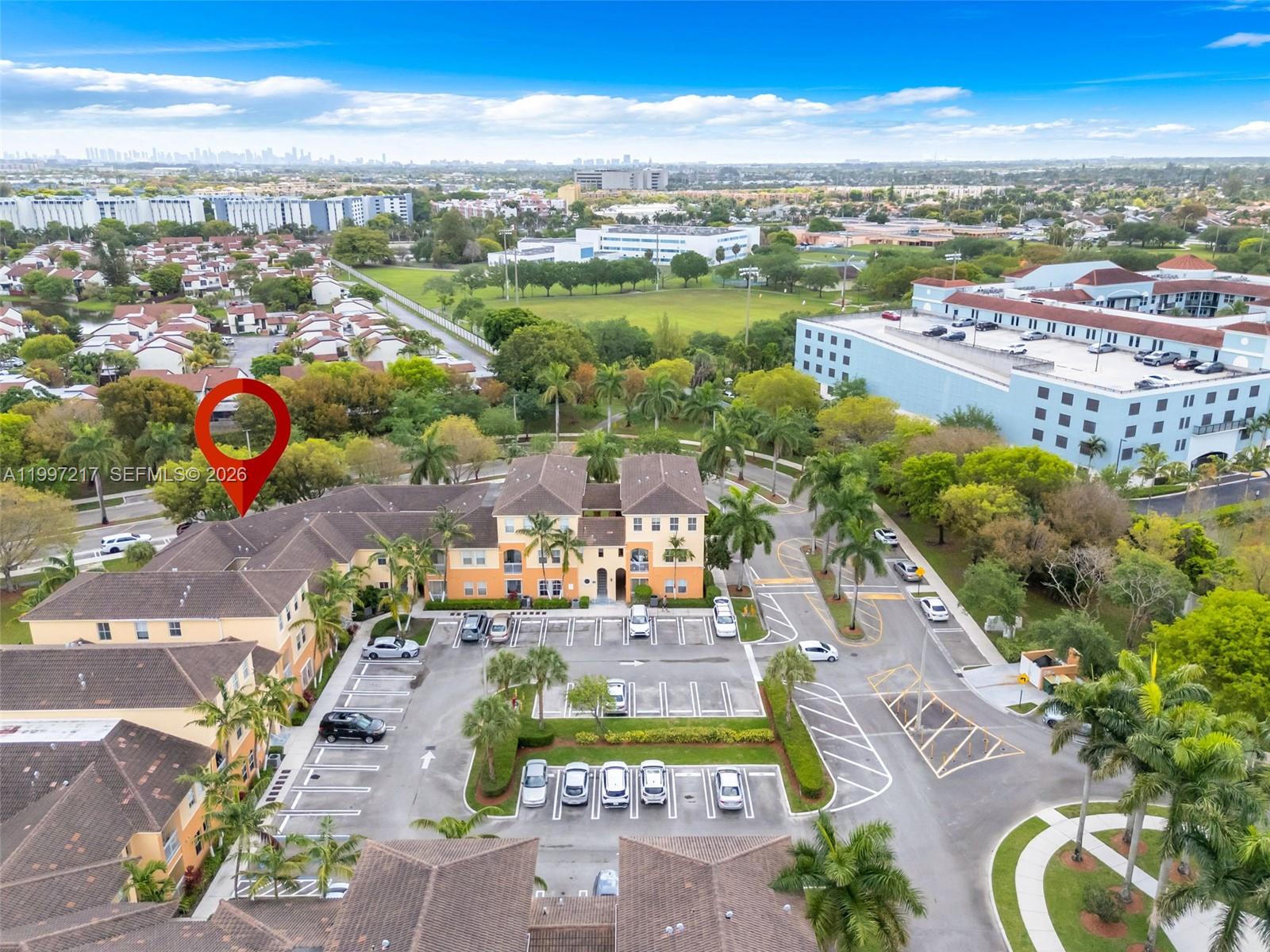 FONTAINEBLEAU LAKES COURT - Residential