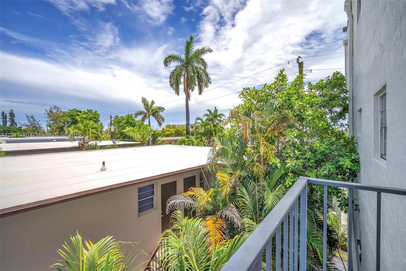 APARTMENTS ENCHANTE CONDO - Residential