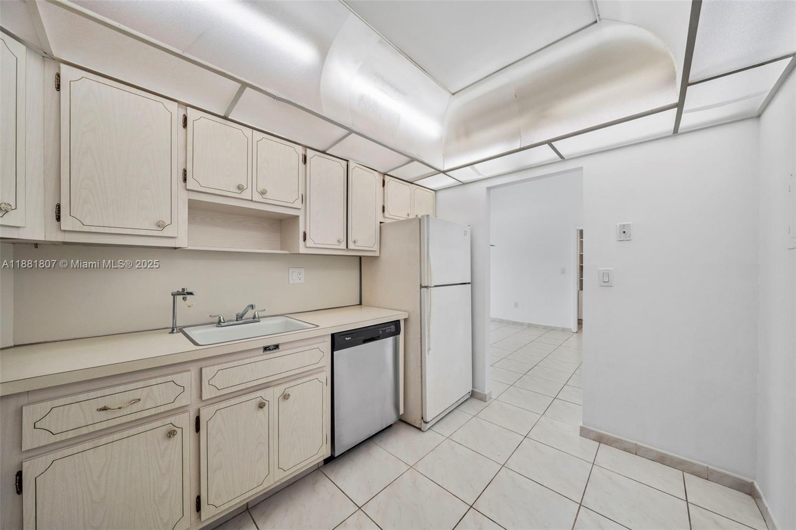 ARLEN HOUSE CONDO - Residential Lease