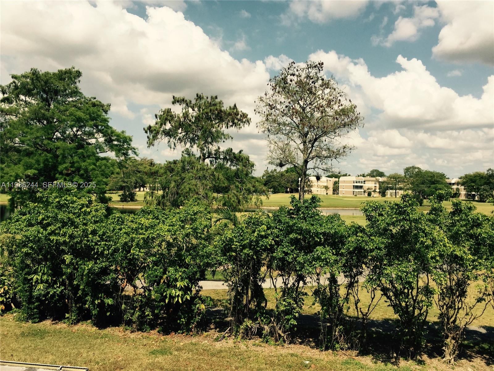 SANDPEBBLES TOWNHOUSE CON - Residential