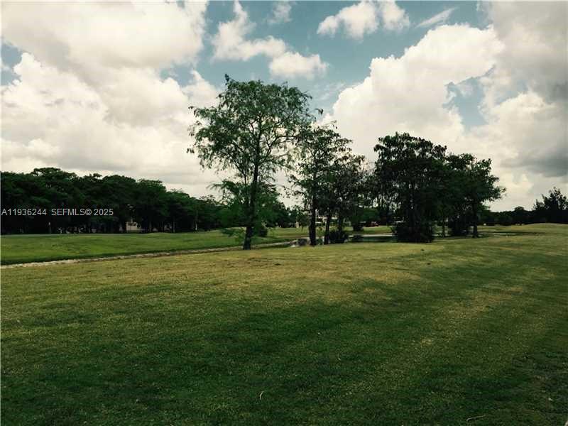 8043 Lagos De Campo Blvd F-3