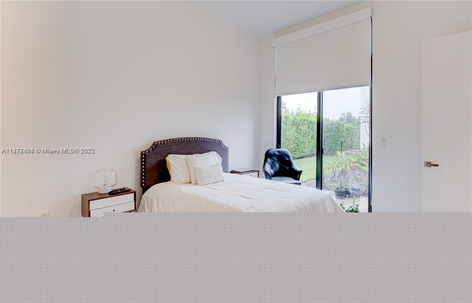 WESTON ESTATES - Residential