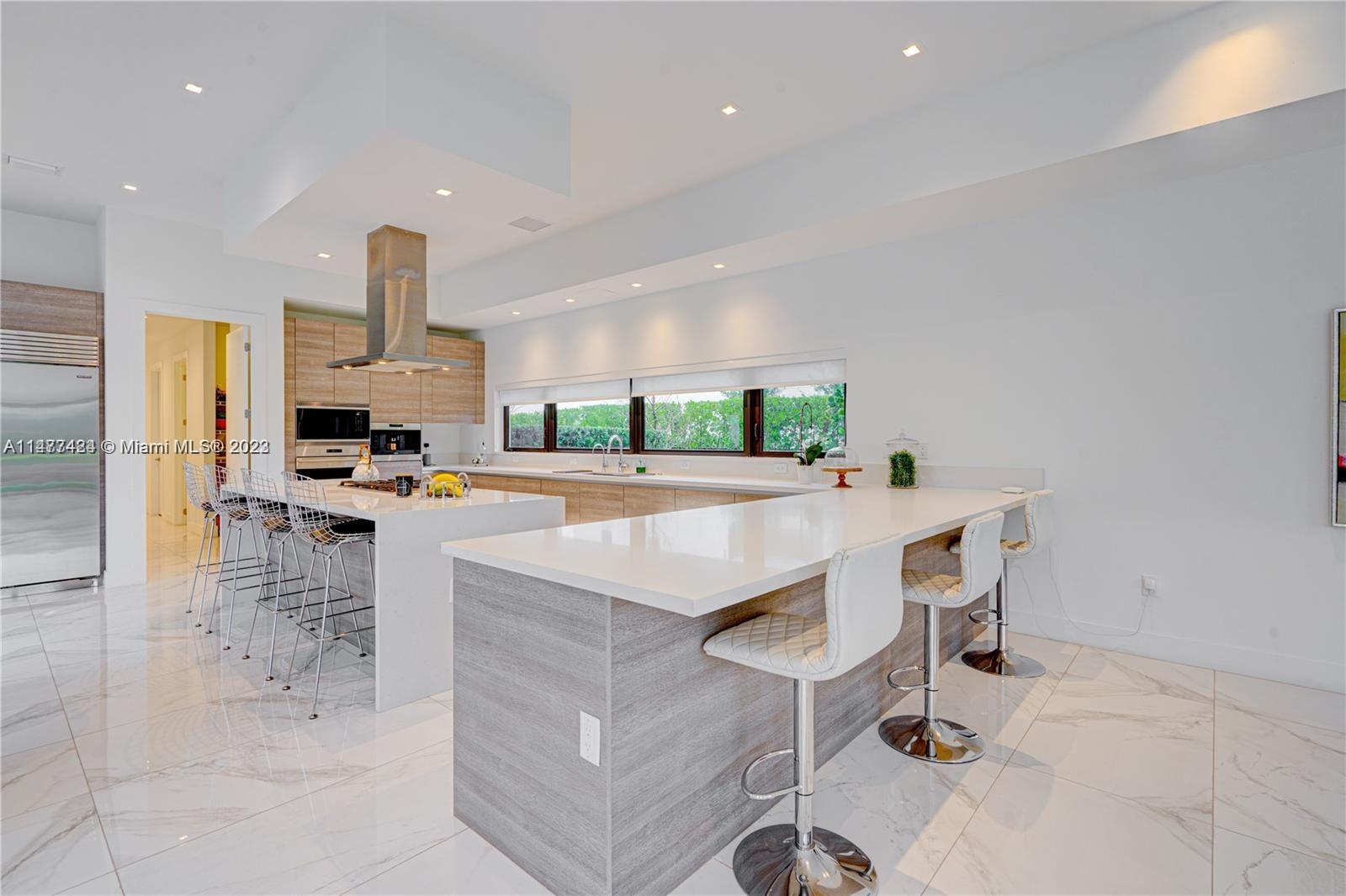 WESTON ESTATES - Residential