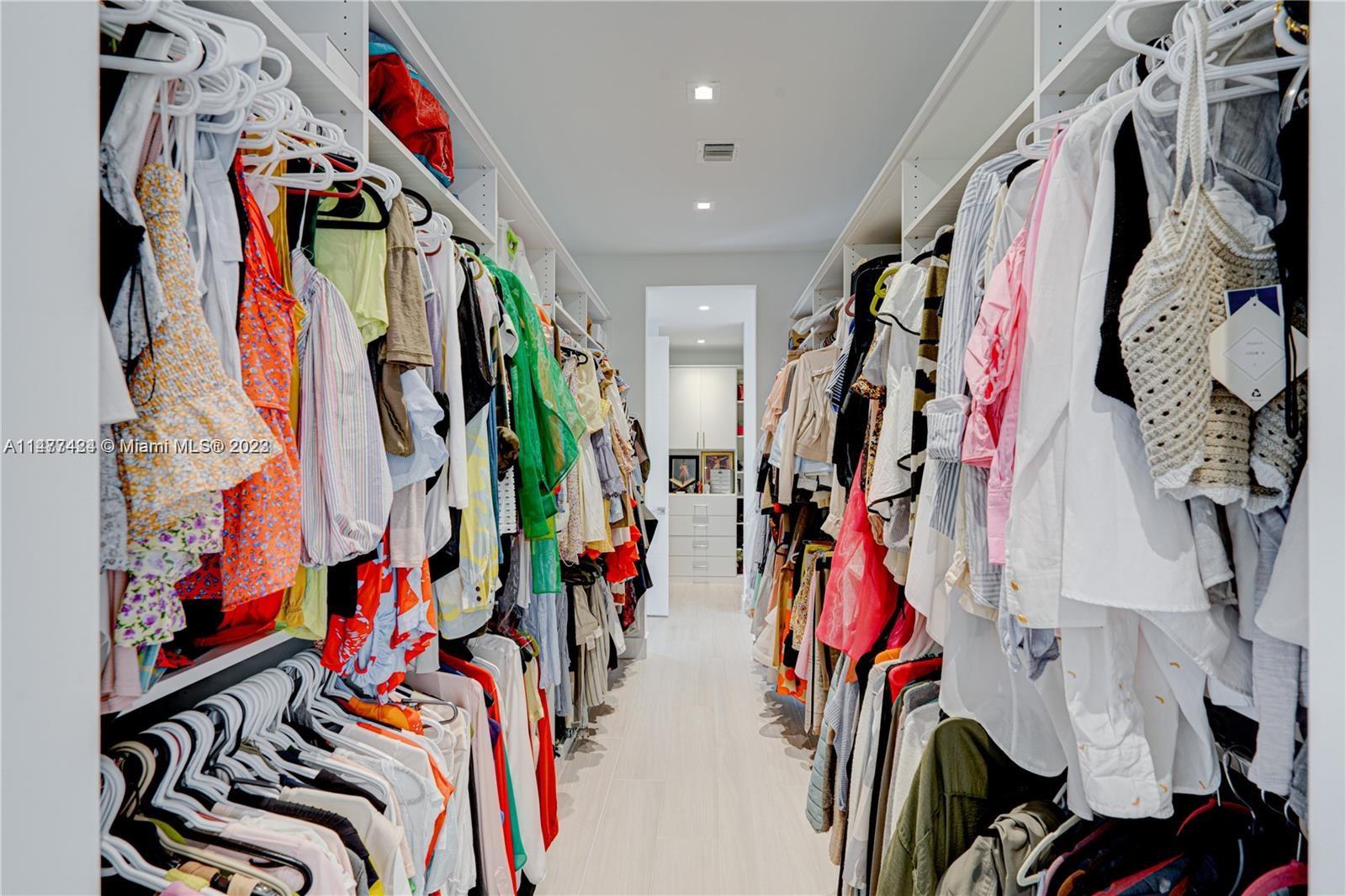 WESTON ESTATES - Residential