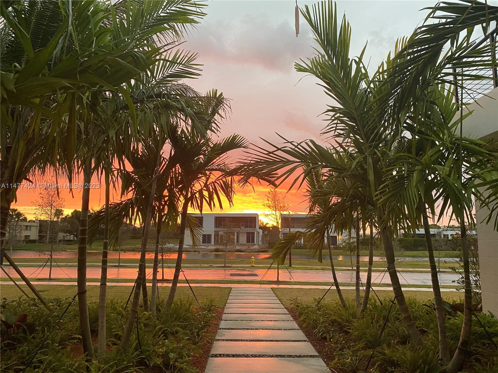 WESTON ESTATES - Residential