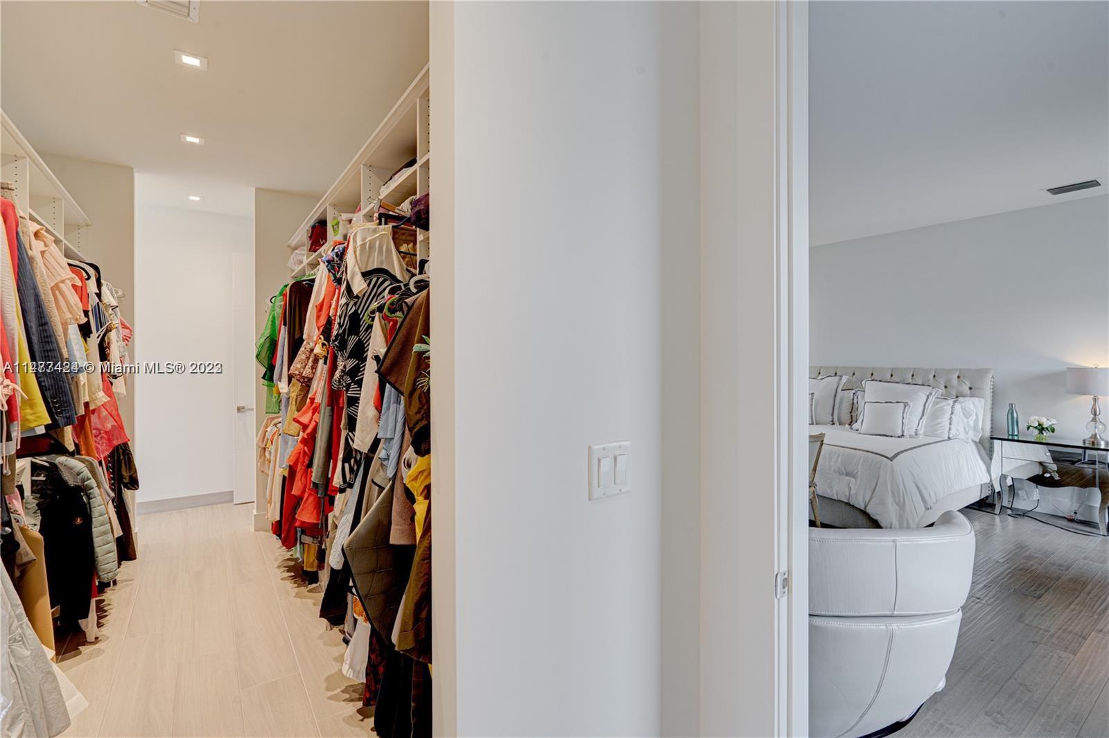 WESTON ESTATES - Residential