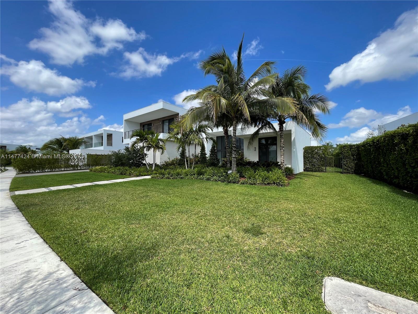 WESTON ESTATES - Residential