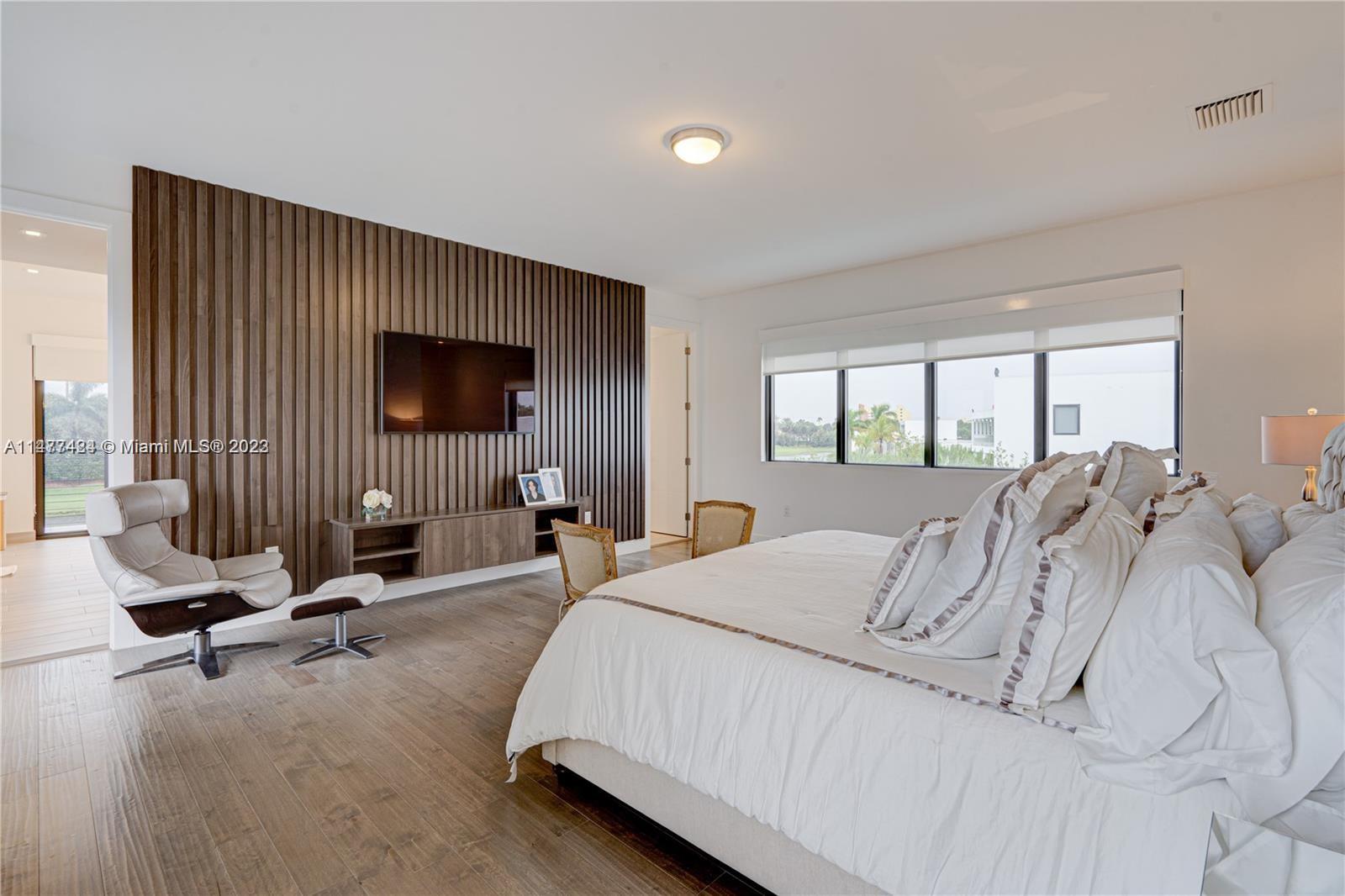 WESTON ESTATES - Residential