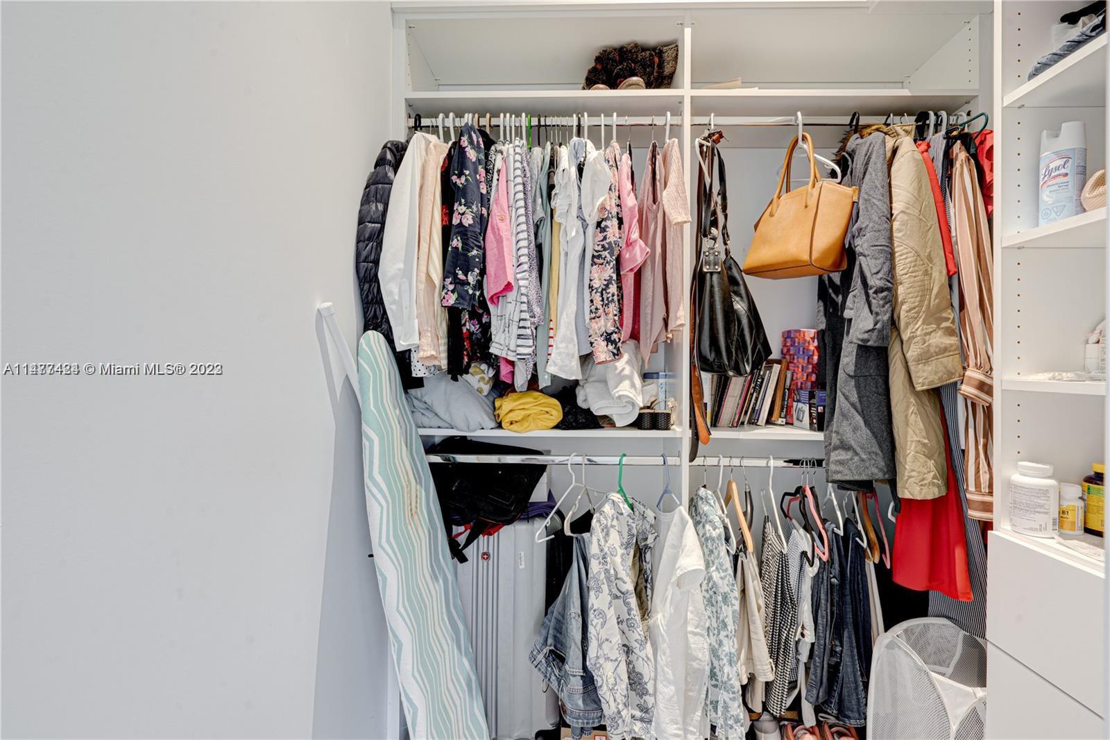 WESTON ESTATES - Residential