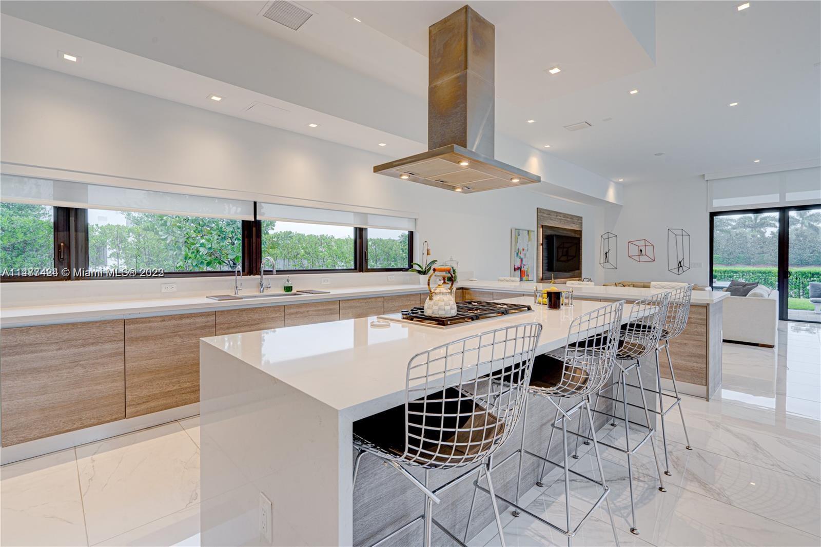 WESTON ESTATES - Residential