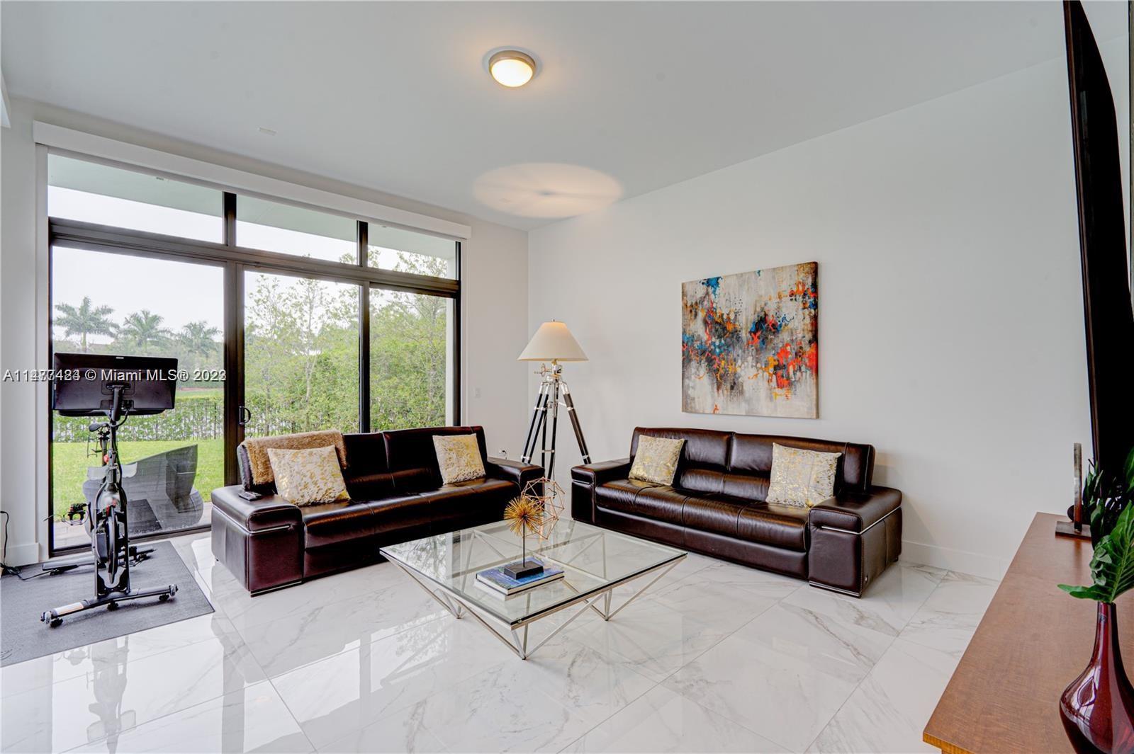 WESTON ESTATES - Residential