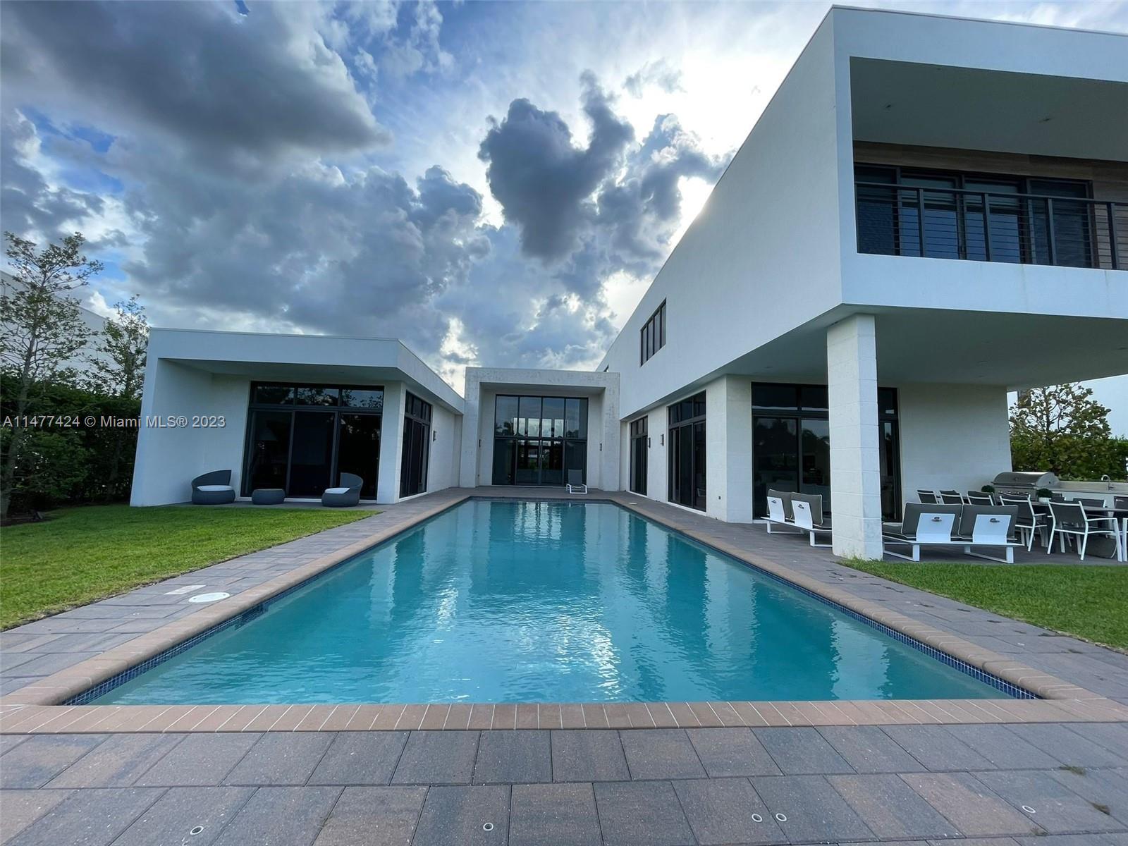 WESTON ESTATES - Residential