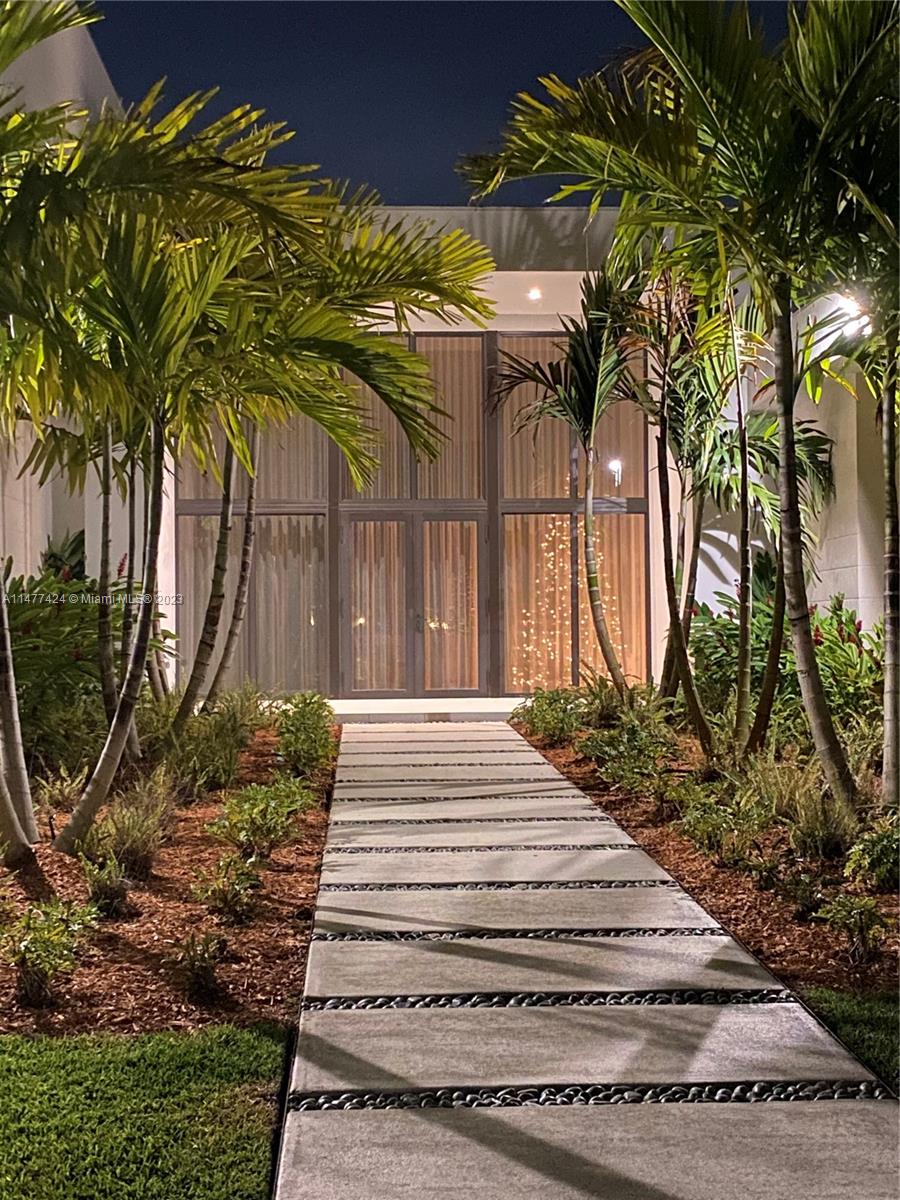 WESTON ESTATES - Residential