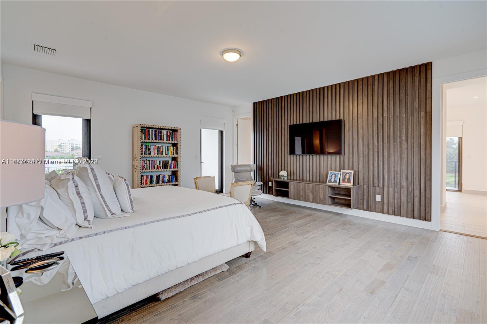 WESTON ESTATES - Residential