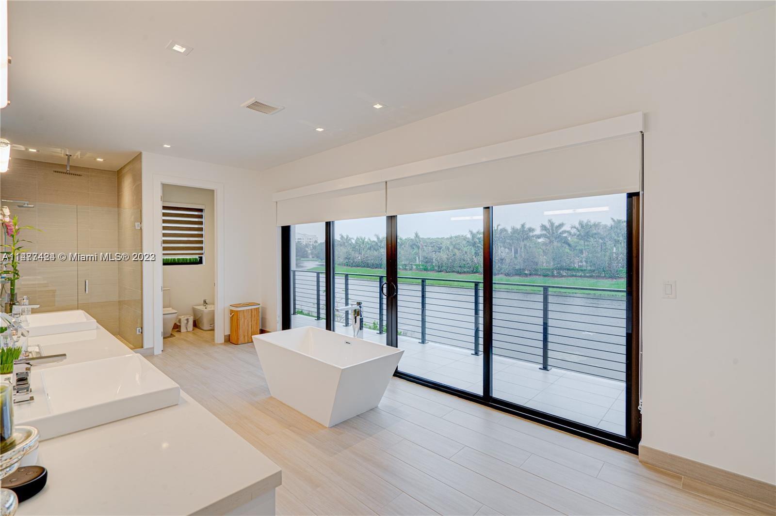 WESTON ESTATES - Residential