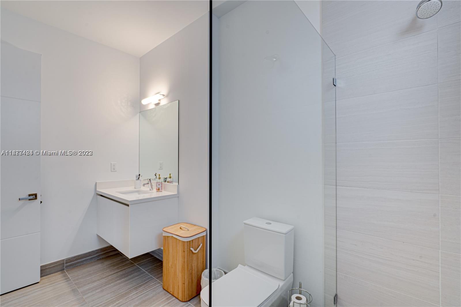 WESTON ESTATES - Residential