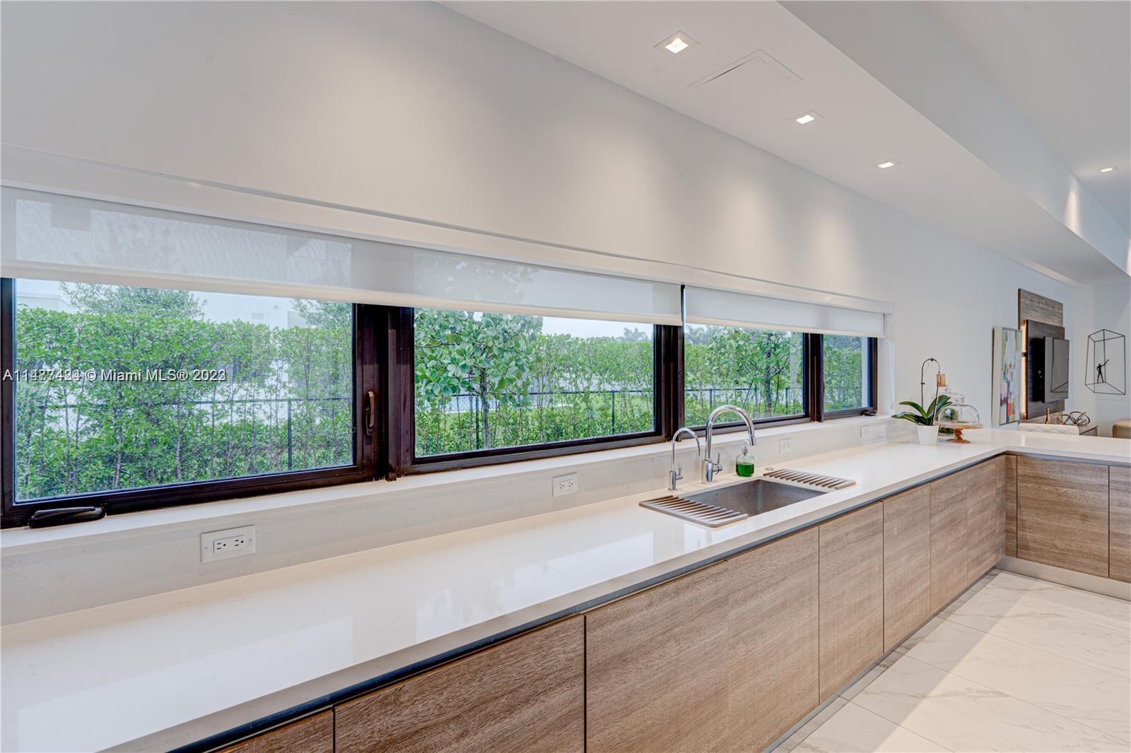 WESTON ESTATES - Residential