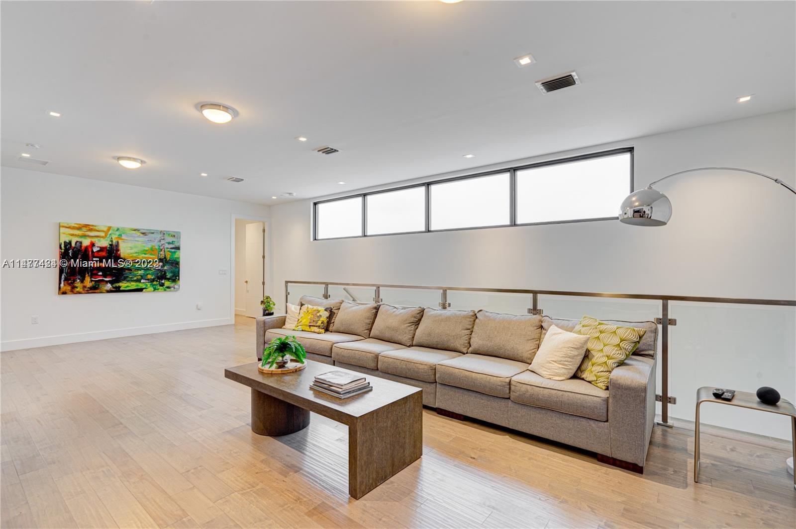 WESTON ESTATES - Residential