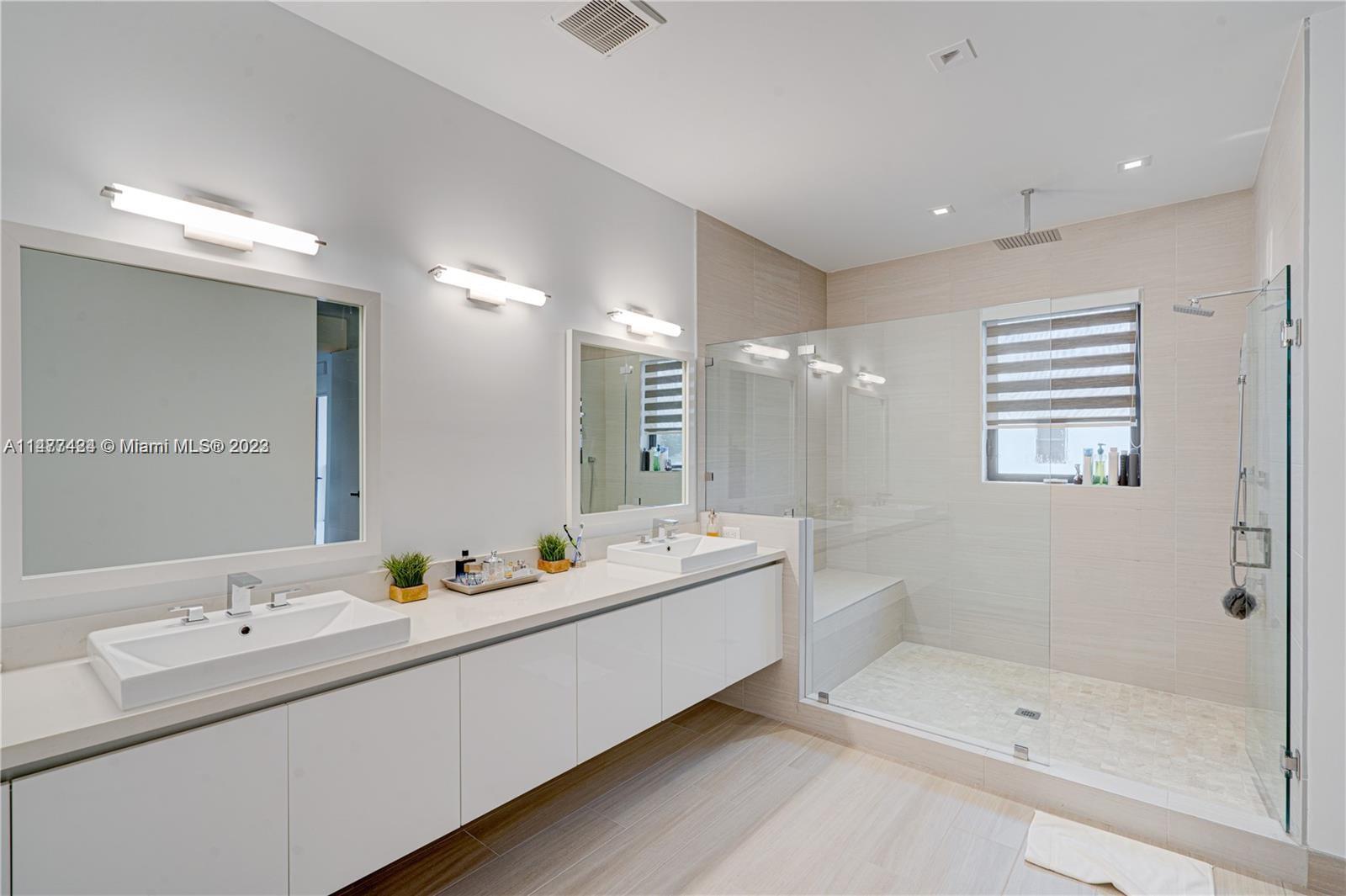 WESTON ESTATES - Residential