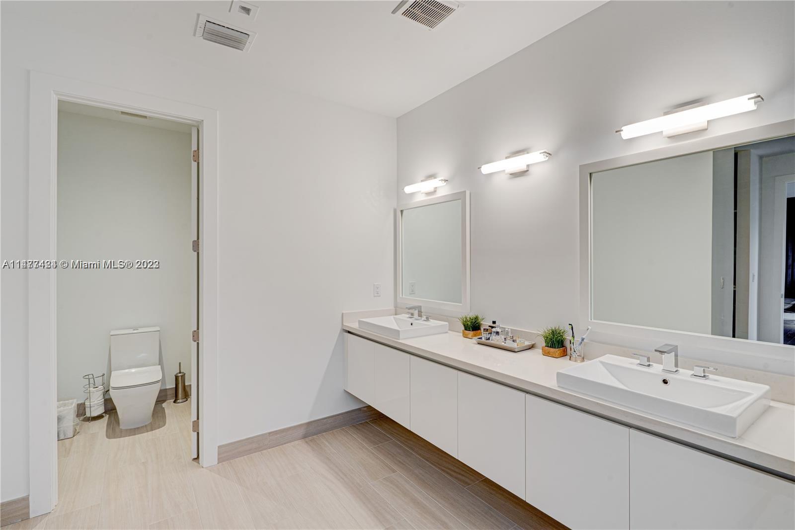 WESTON ESTATES - Residential