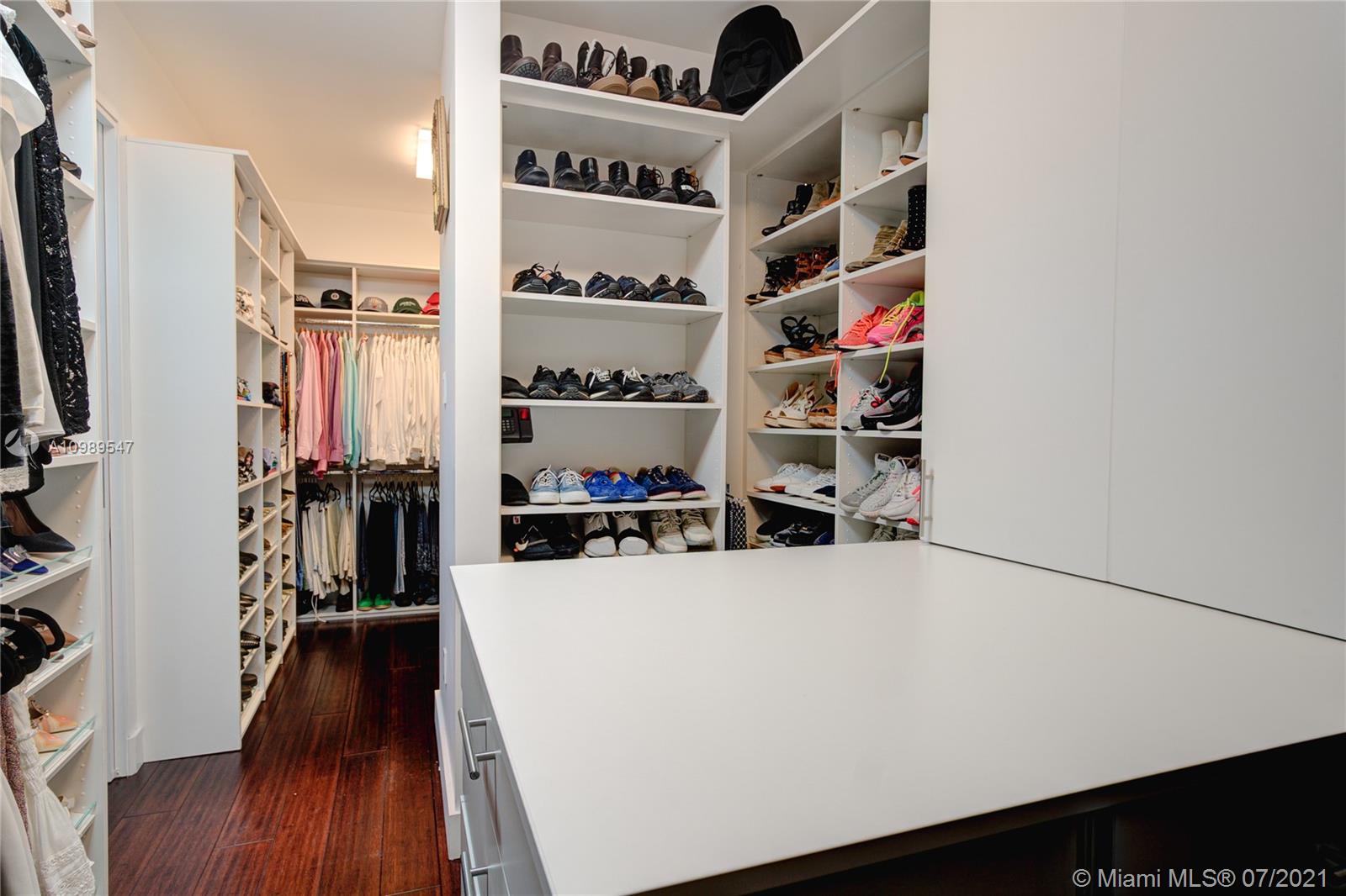 HIBISCUS ISLAND - Residential