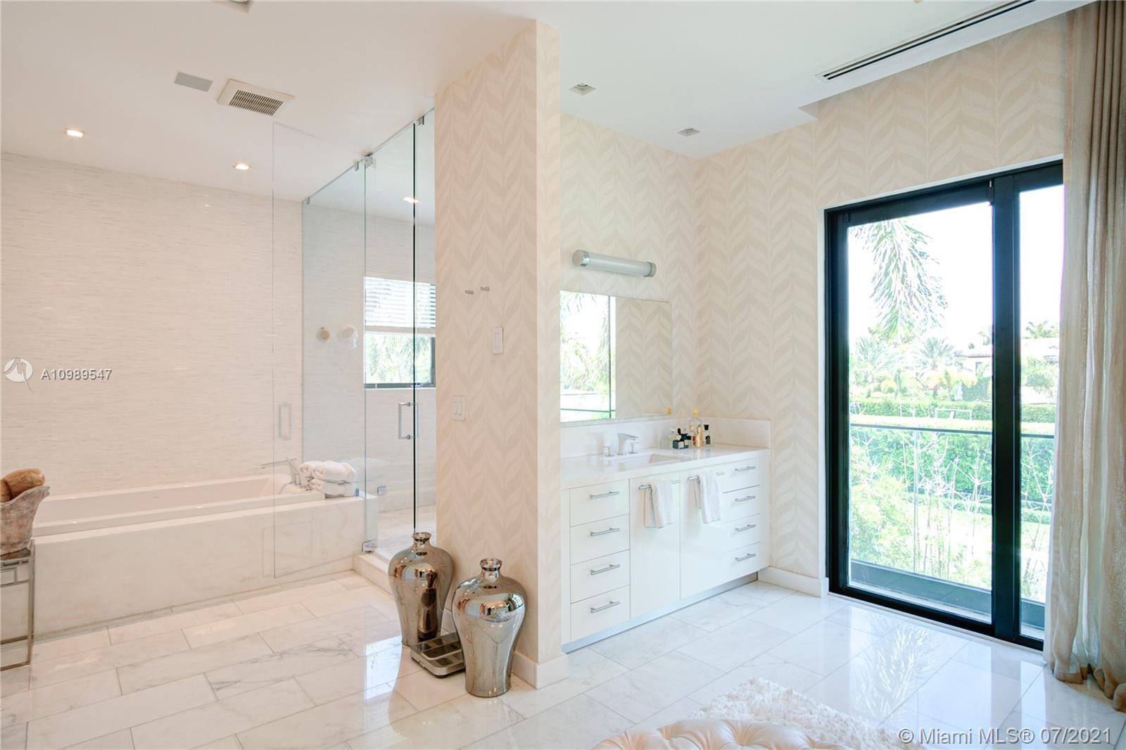 HIBISCUS ISLAND - Residential