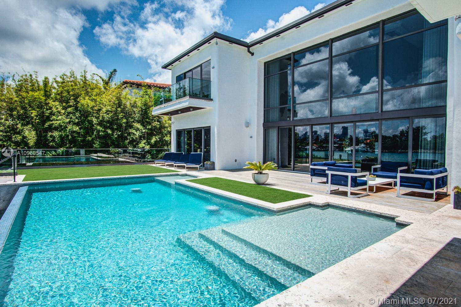 HIBISCUS ISLAND - Residential