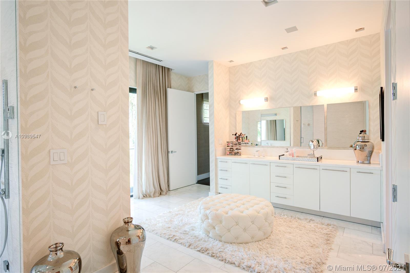 HIBISCUS ISLAND - Residential