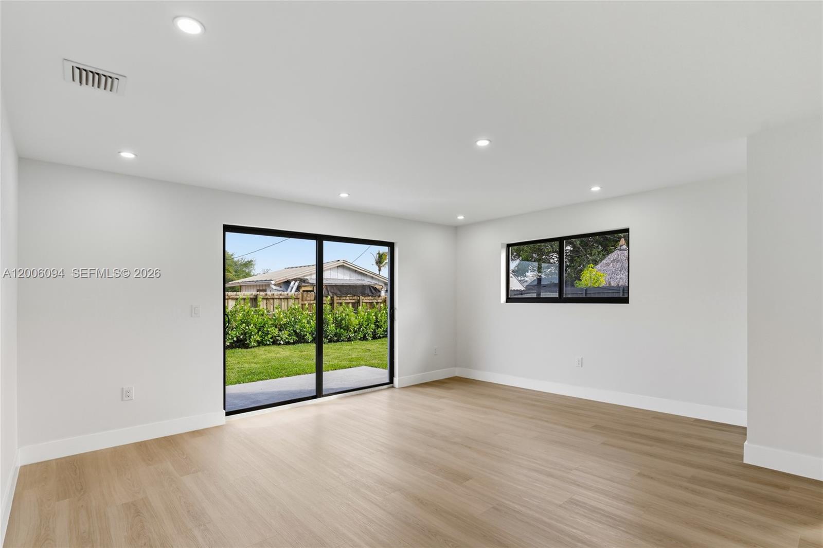 SOUTH CORAL HOMES SEC 2 - Residential