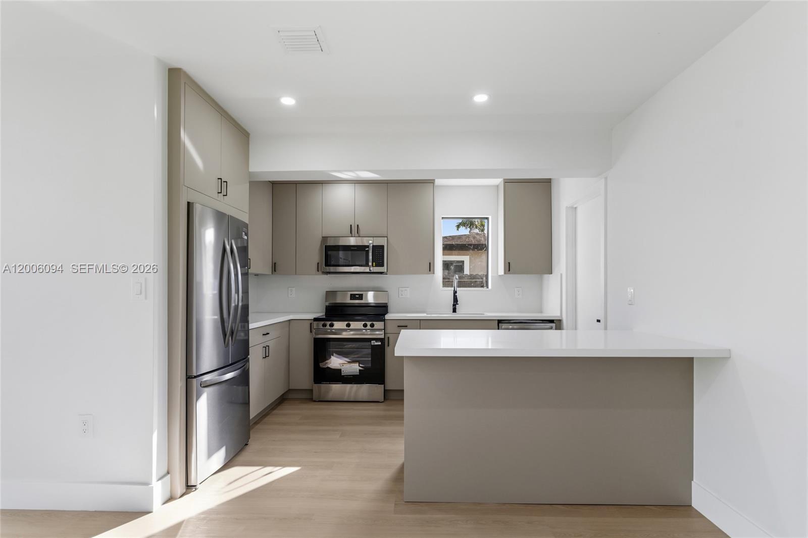 SOUTH CORAL HOMES SEC 2 - Residential