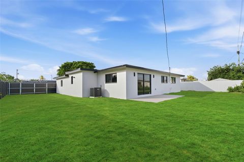 Tiny photo for 9660 Dominican Dr, Cutler Bay, FL 33189 (MLS # A12006094)