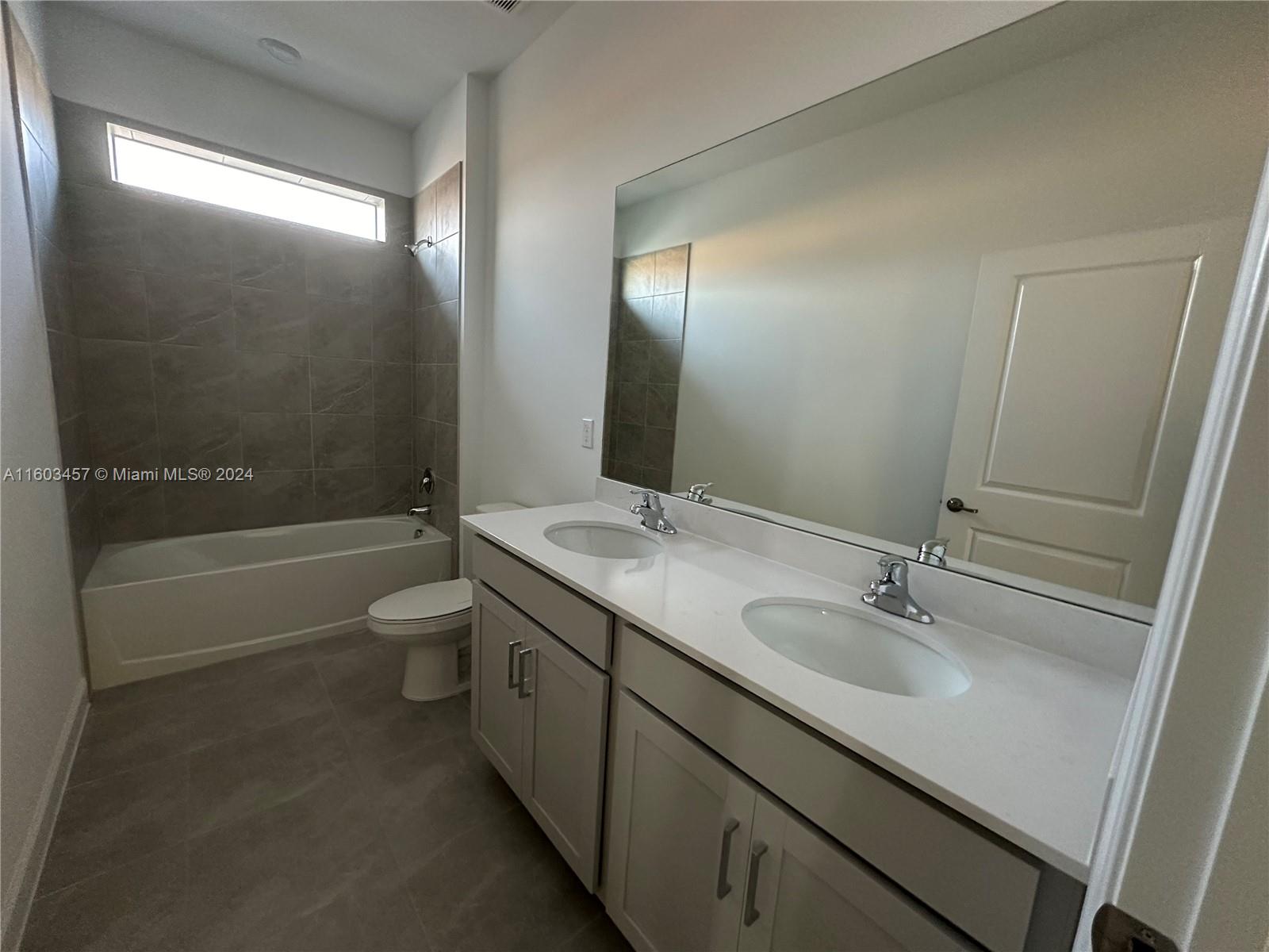 CADENCE PHASE 1 - Residential Lease