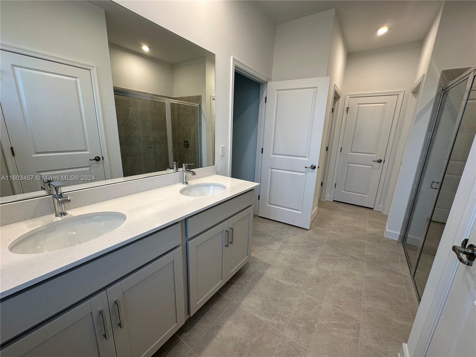CADENCE PHASE 1 - Residential Lease