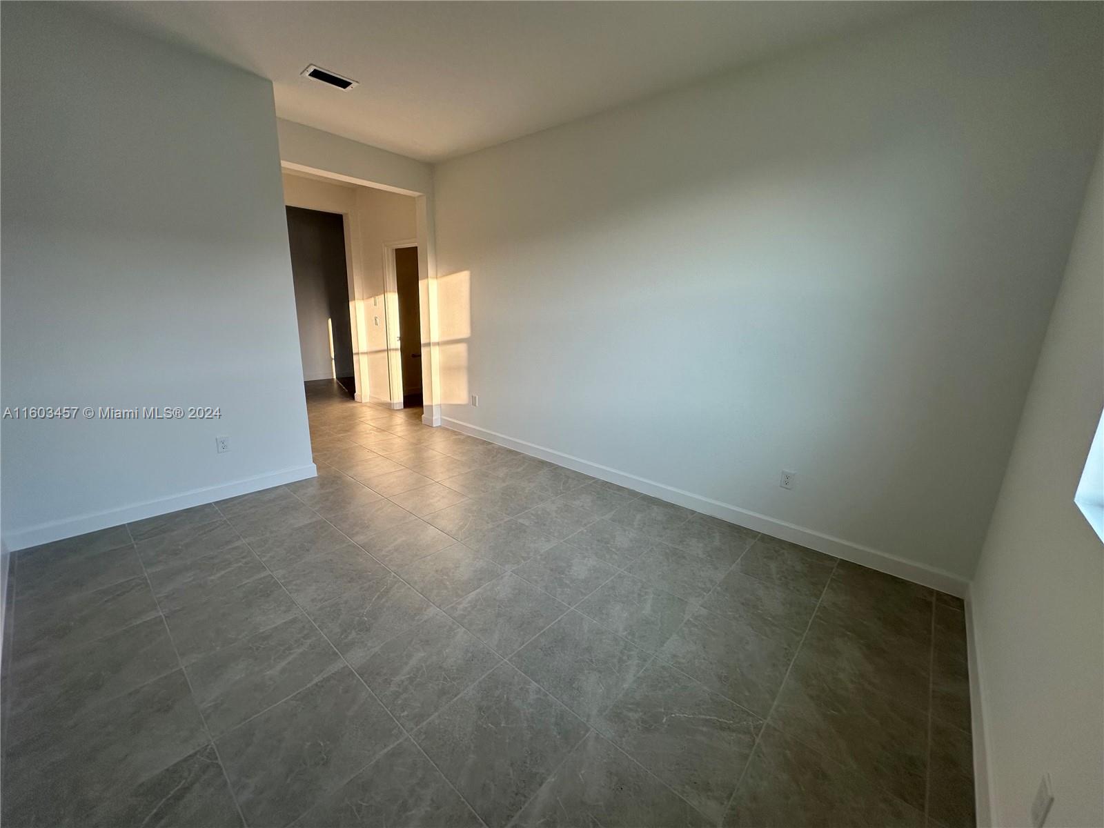 CADENCE PHASE 1 - Residential Lease