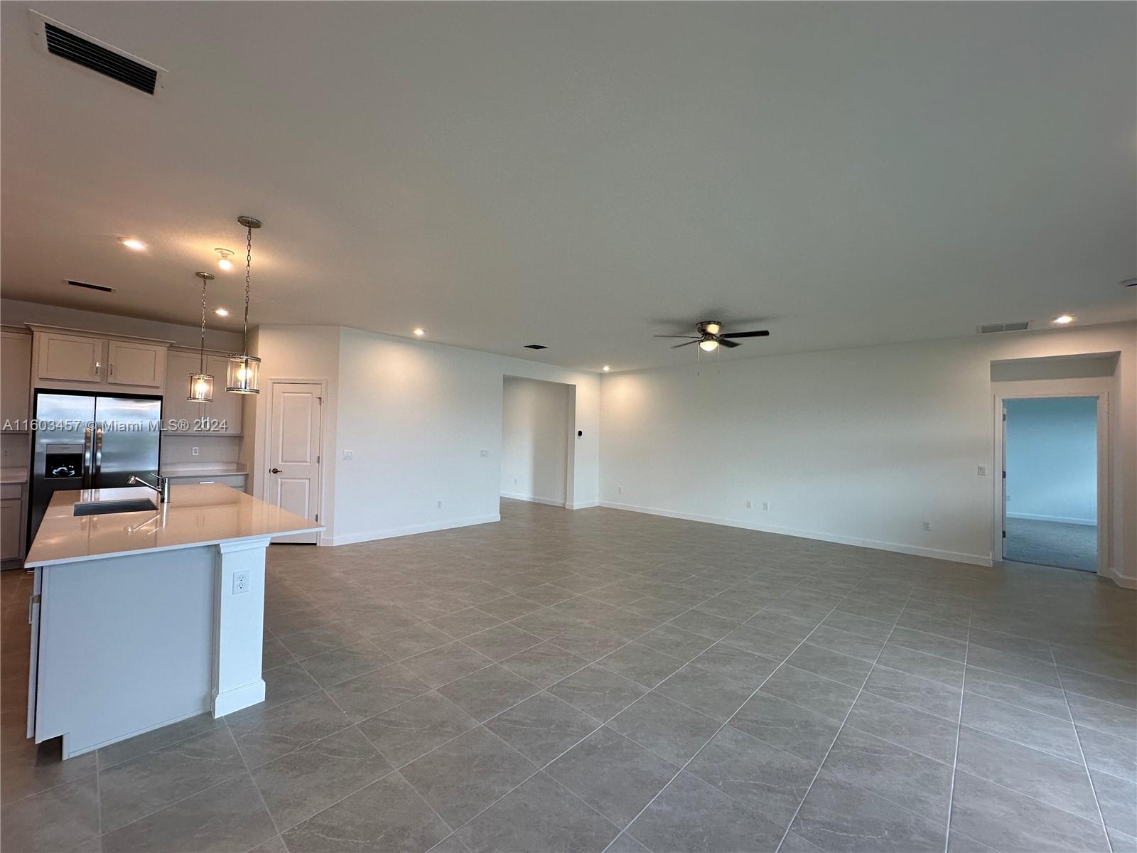 CADENCE PHASE 1 - Residential Lease