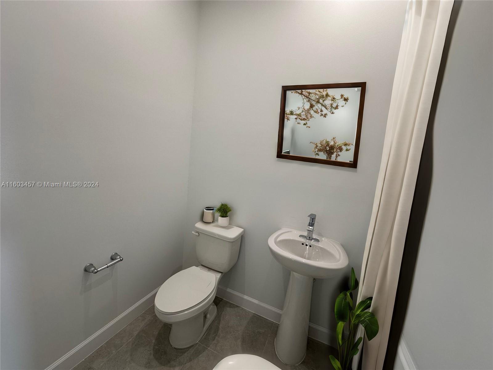 CADENCE PHASE 1 - Residential Lease