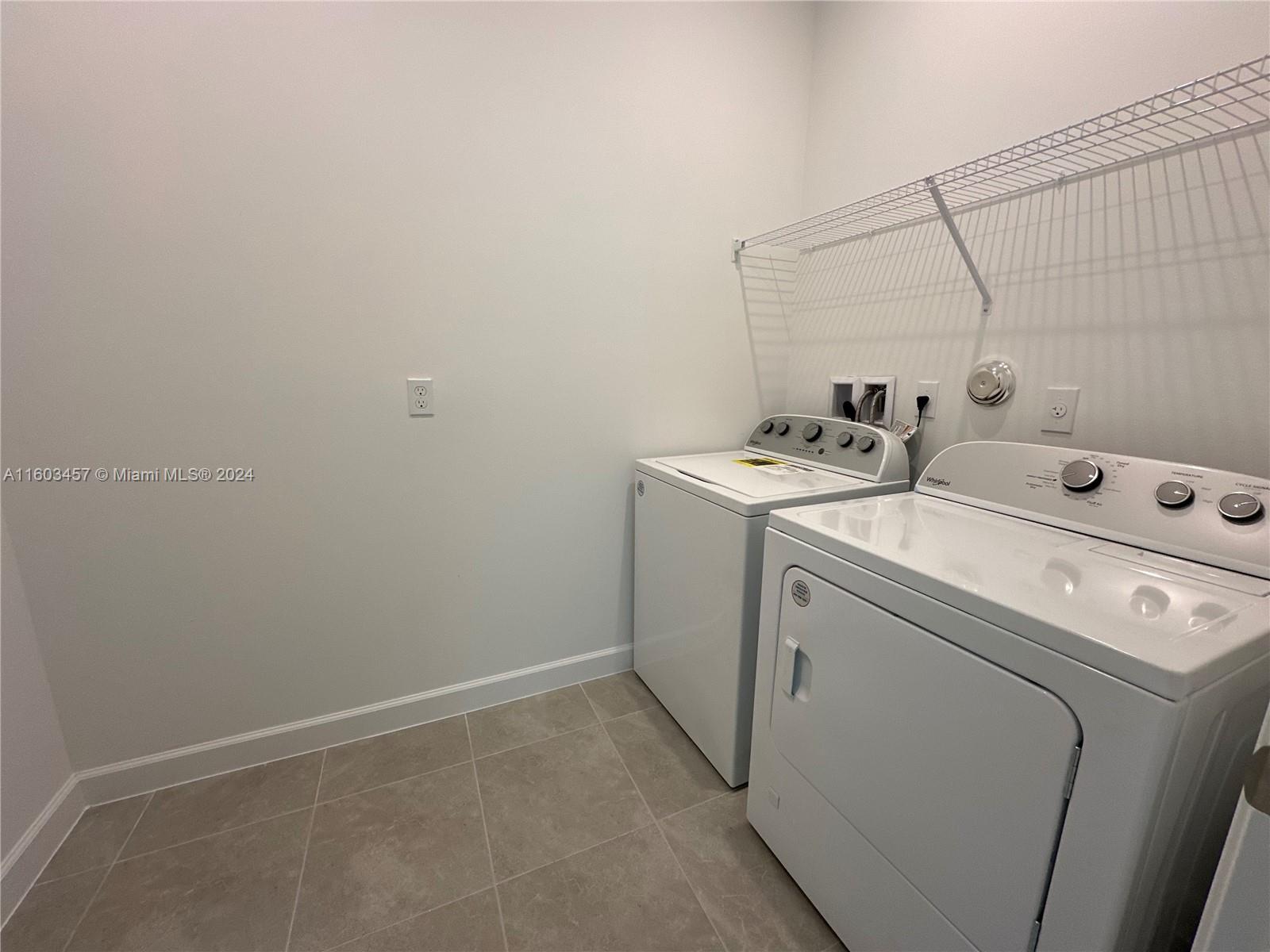 CADENCE PHASE 1 - Residential Lease