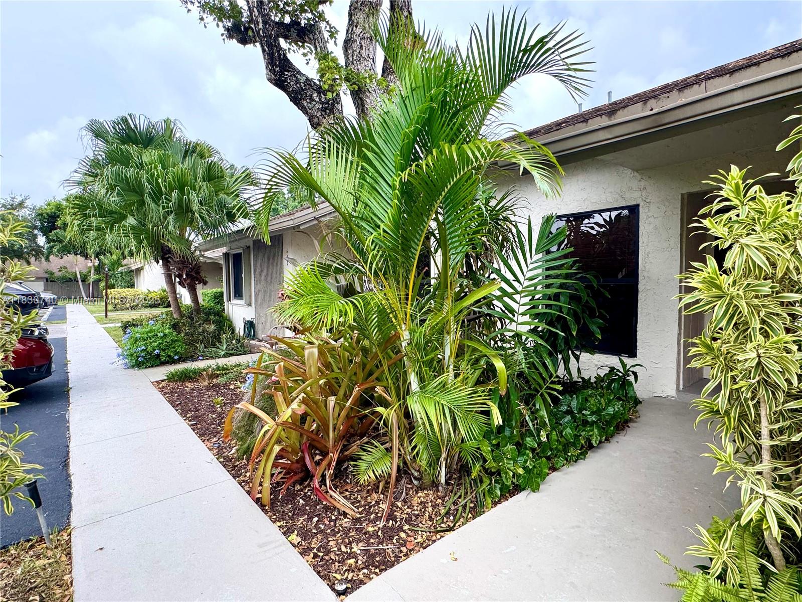 3078 S Oakland Forest Dr 601